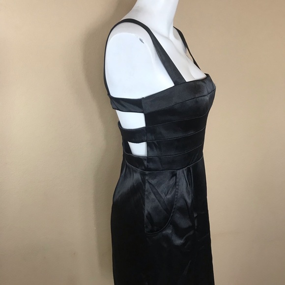 B5- Hailey Logan Satin w/Cut-Out Back & Pockets M - Picture 3 of 8